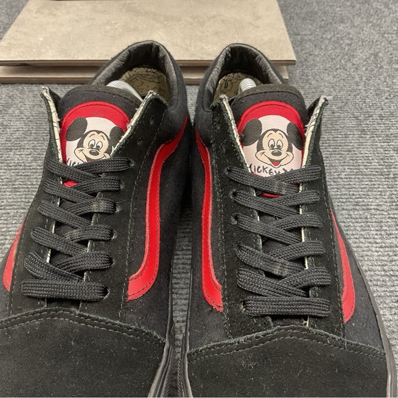 Vans X Mickey Mouse Club Old Skool Black Red 721356 Sneakers Mens Size 11 - Picture 6 of 8